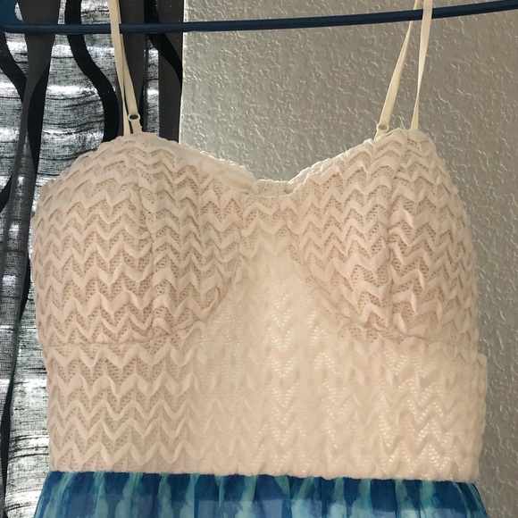 Cream and blue sundress sz juniors large - Picture 2 of 4